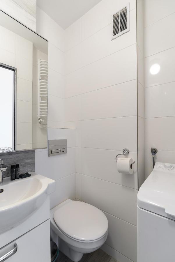 Shortstaypoland Madalinskiego Warschau Exterior foto